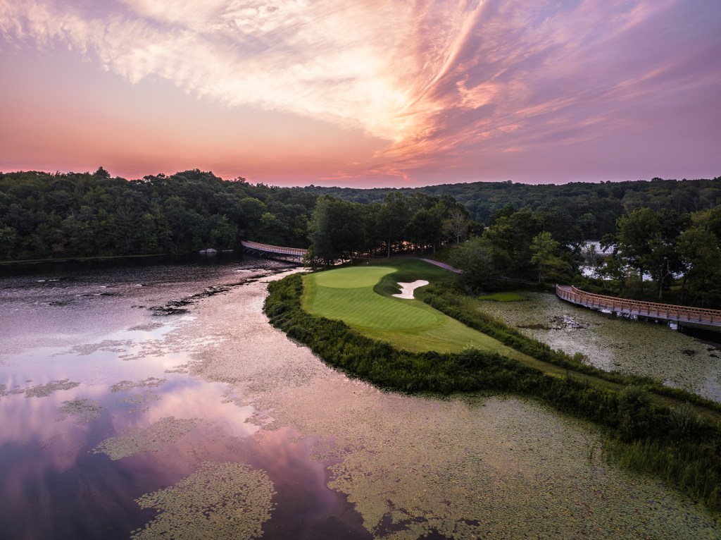 Foxwoods Stay Play Lake of Isles Golf Club and Resort
